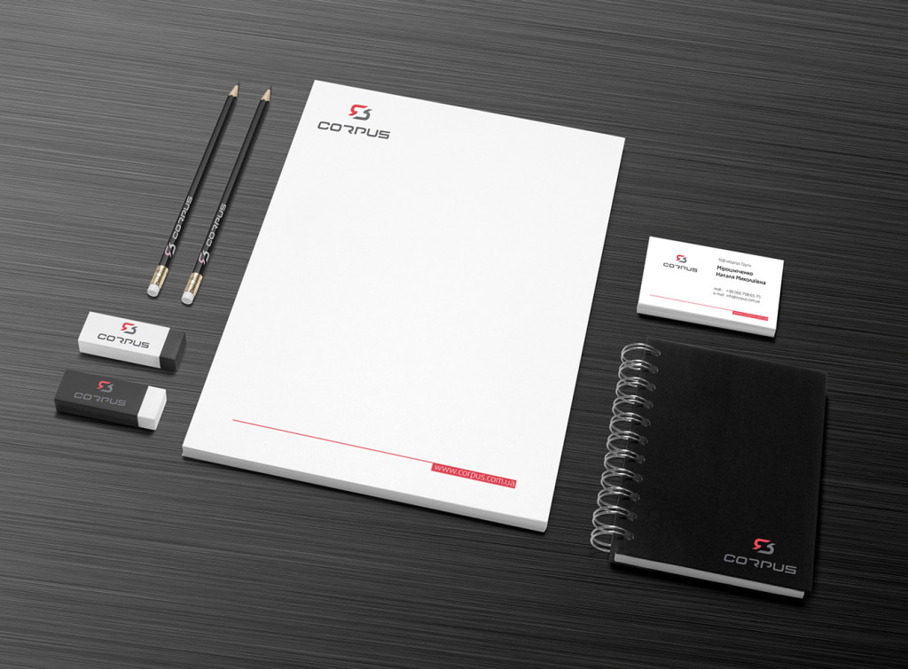 Логотип на офісній канцелярії