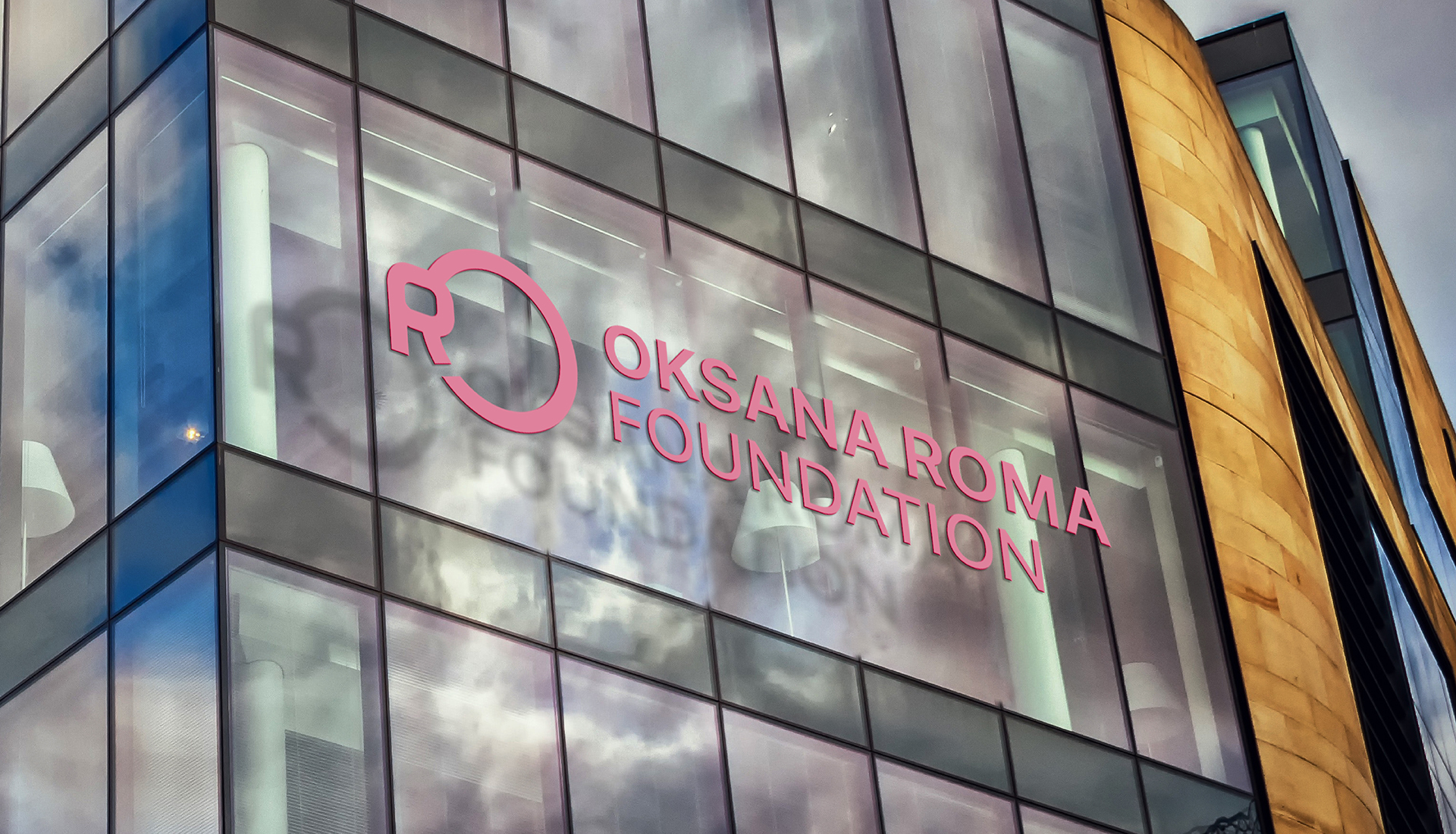 Создание логотипа и визуального образа Oksana Roma Foundation