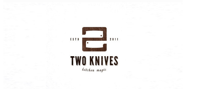Логотип Two Knives, де цифру 2 утворюють два ножі